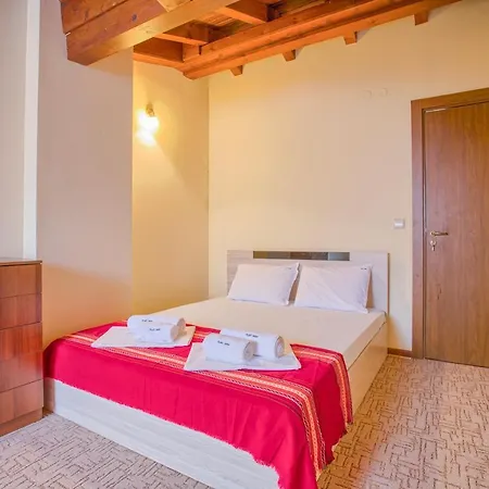 Lovely 2bd Maisonette In By Flat Mаnager Appartement *